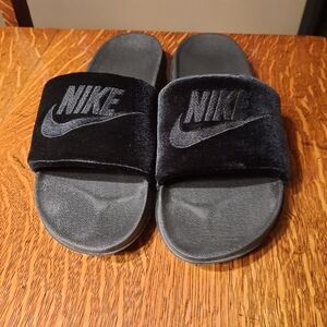 Womens Nike, size 10, Off Court Slides